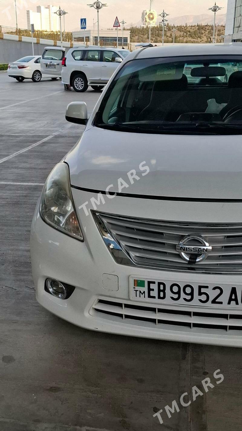 Nissan Versa 2011 - 120 000 TMT - Кëши - img 2