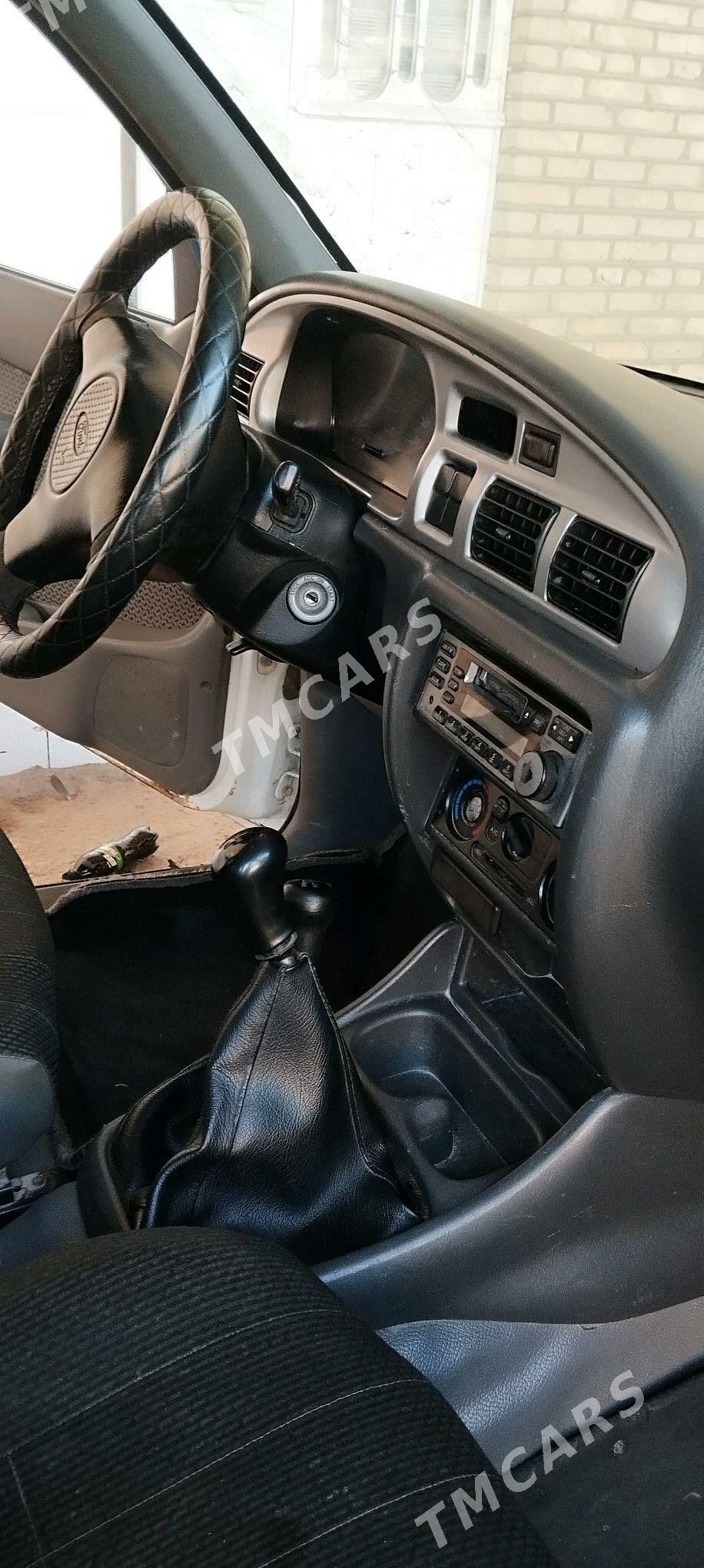 Toyota 4Runner 2002 - 66 000 TMT - Мары - img 6