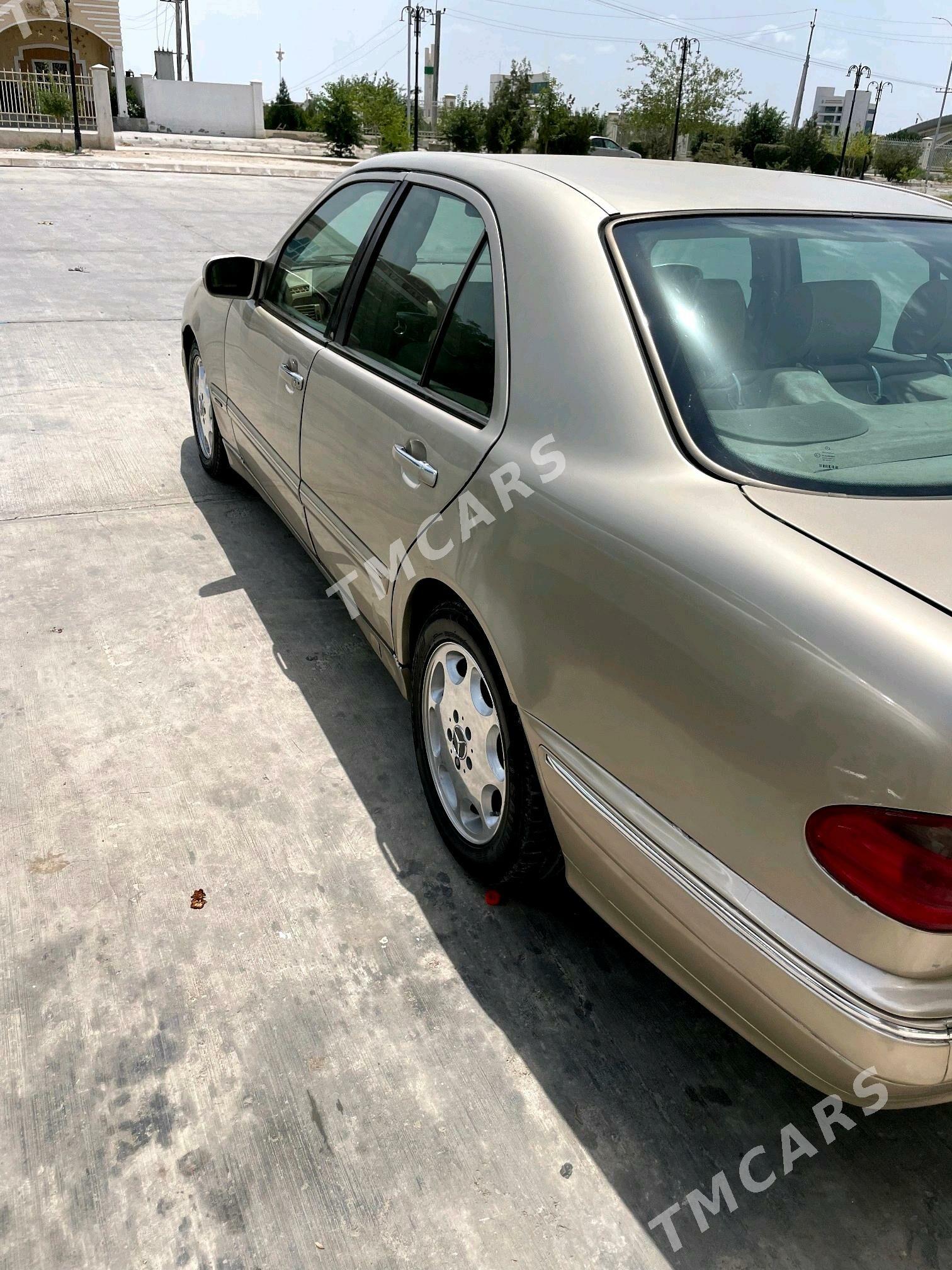 Mercedes-Benz E320 2001 - 90 000 TMT - Balkanabat - img 5