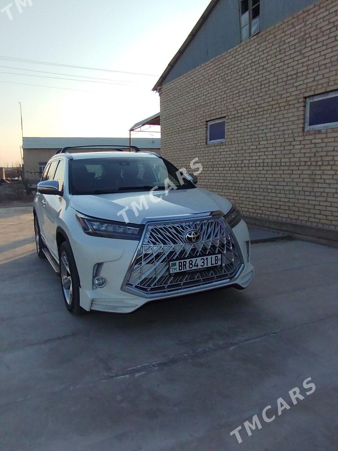 Toyota Highlander 2017 - 460 000 TMT - Туркменабат - img 2