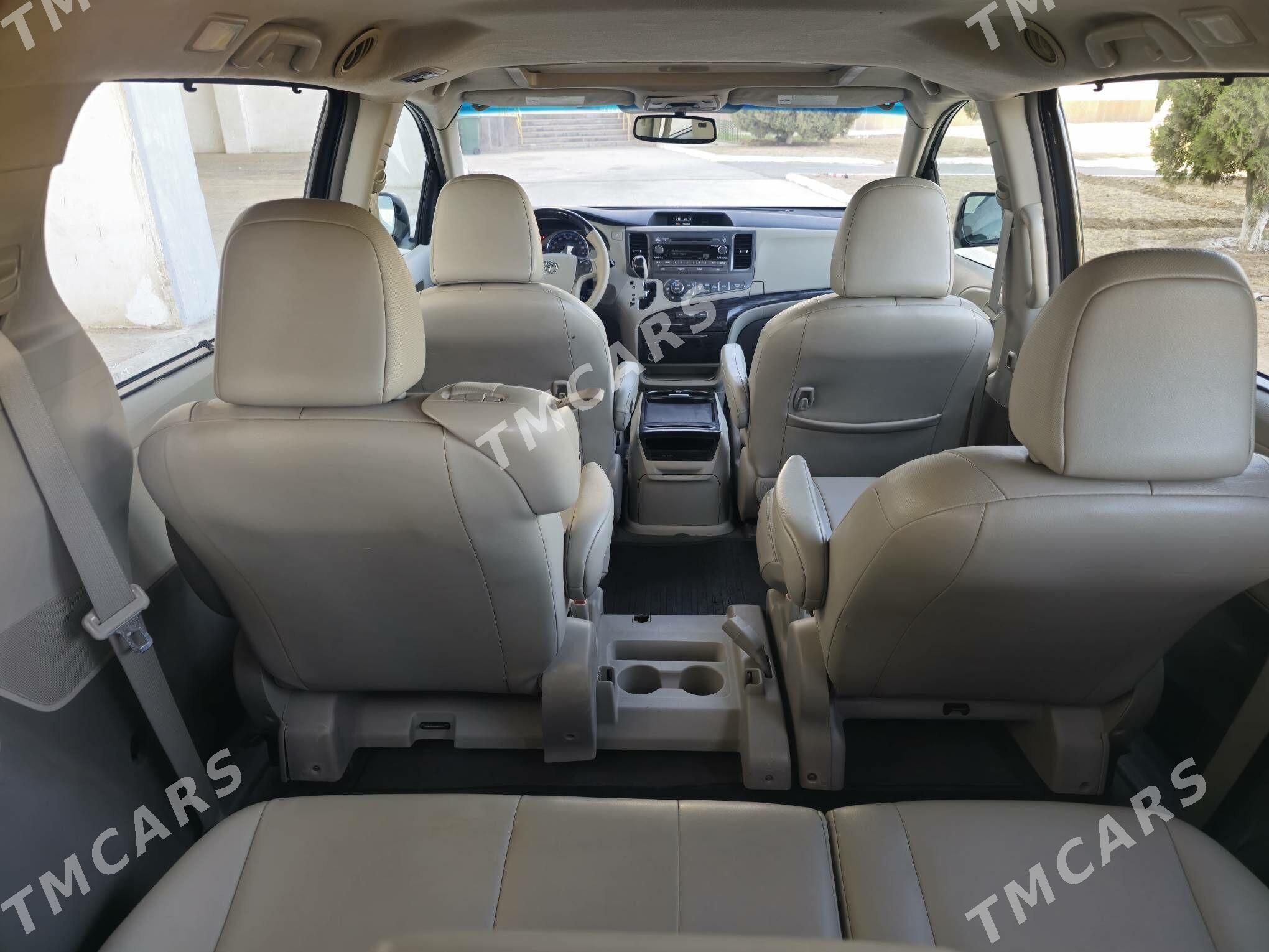 Toyota Sienna 2010 - 290 000 TMT - Mary - img 4