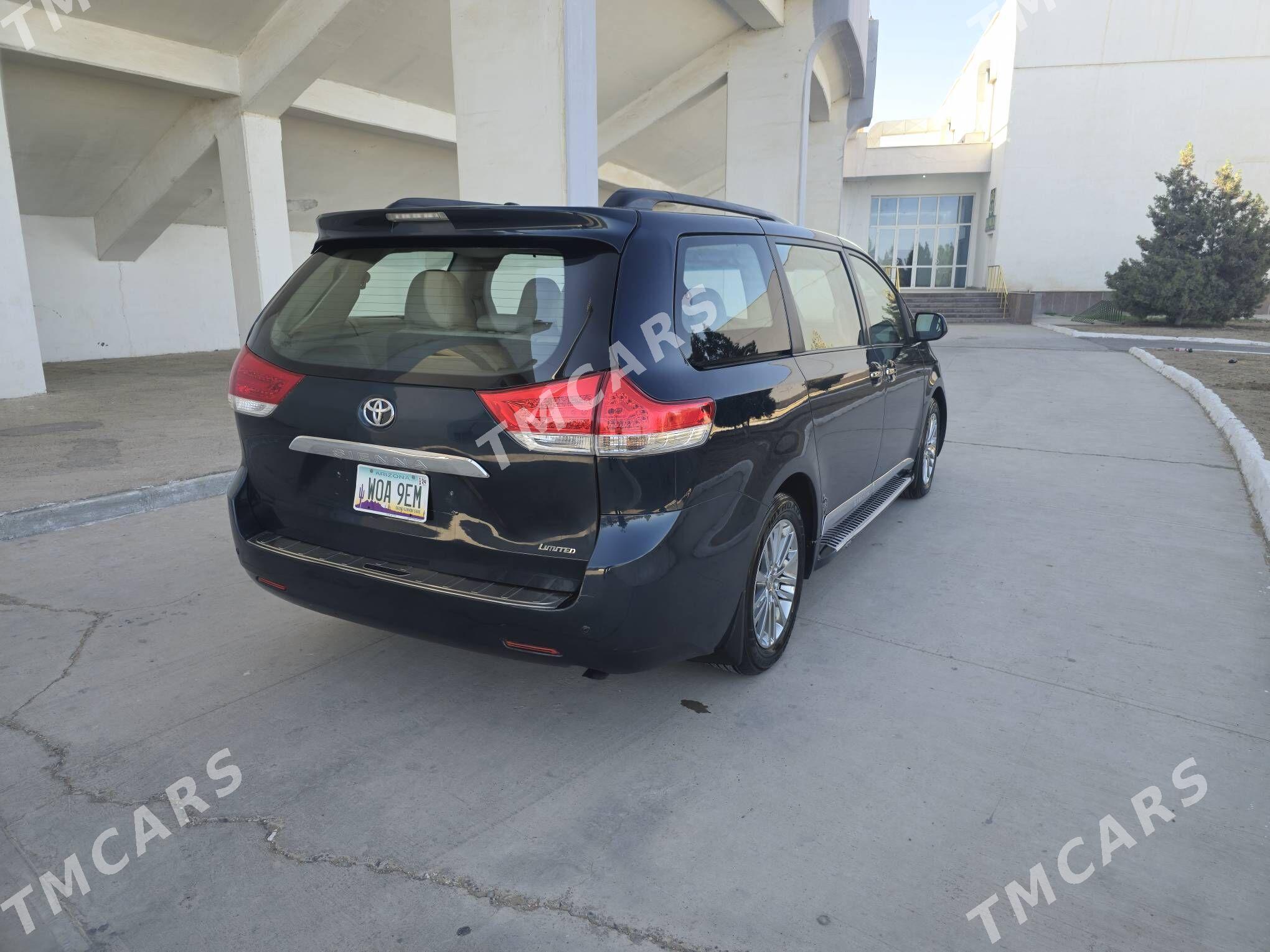 Toyota Sienna 2010 - 290 000 TMT - Mary - img 3