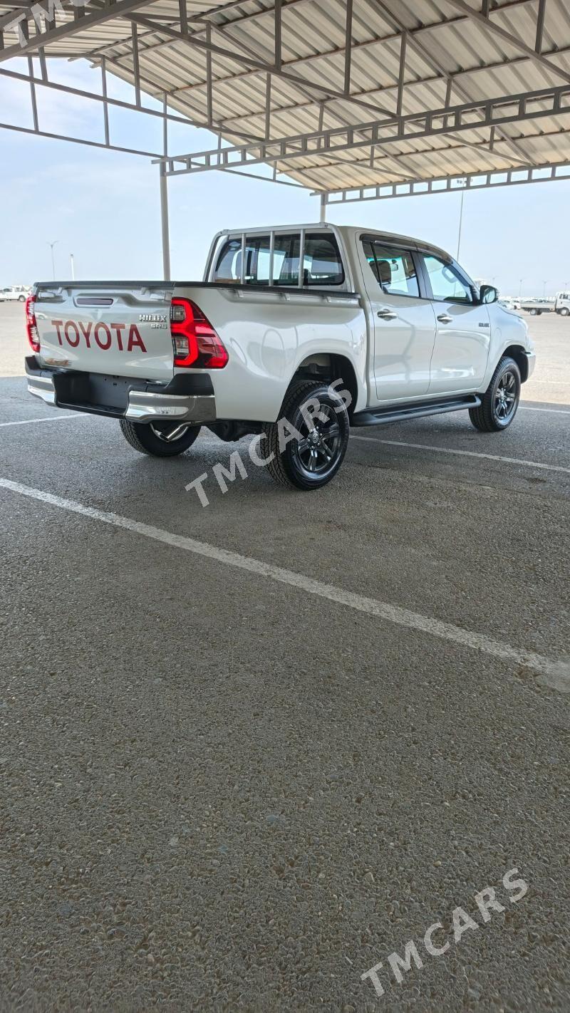 Toyota Hilux 2025 - 700 000 TMT - Ашхабад - img 4