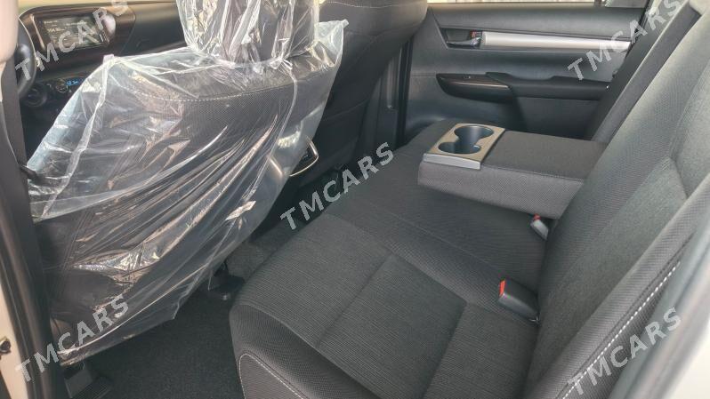 Toyota Hilux 2025 - 700 000 TMT - Ашхабад - img 2