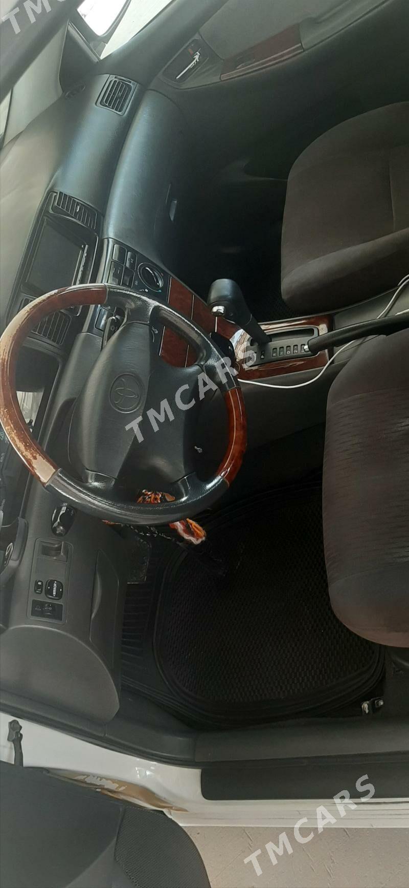 Toyota Corolla 2006 - 130 000 TMT - Кëши - img 5