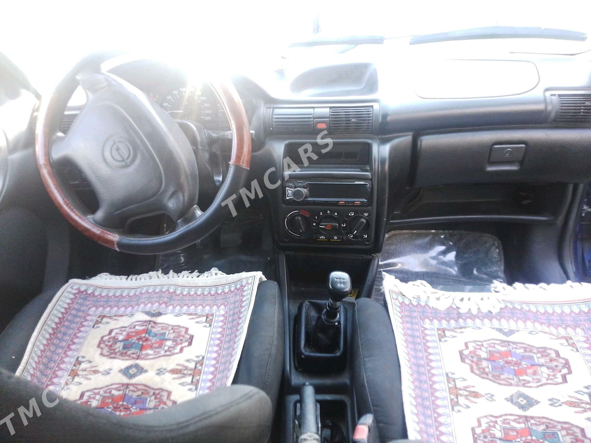 Opel Astra 1996 - 60 000 TMT - Дянев - img 5