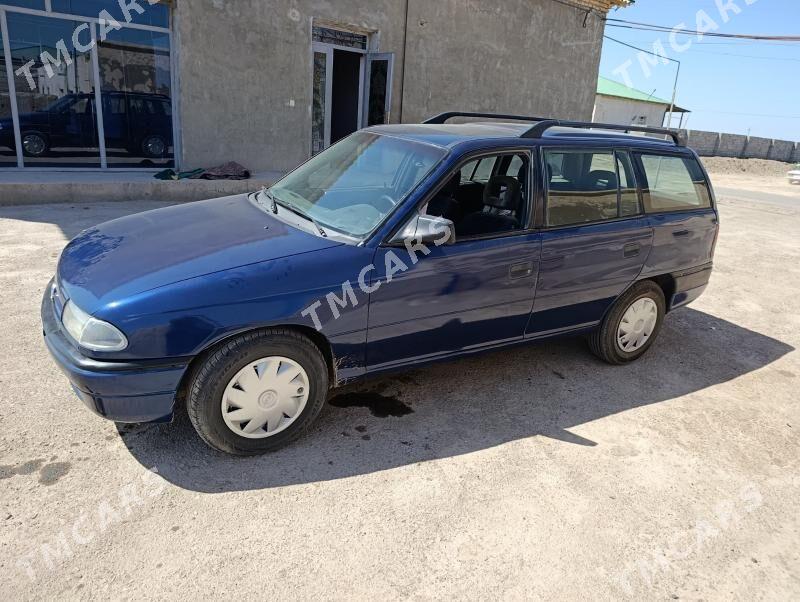 Opel Astra 1993 - 28 000 TMT - Дашогуз - img 5