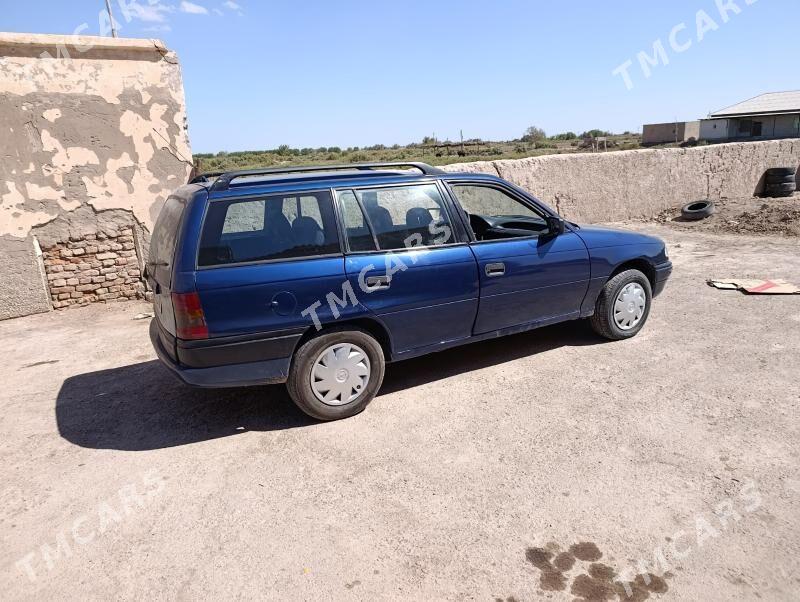 Opel Astra 1993 - 28 000 TMT - Дашогуз - img 6
