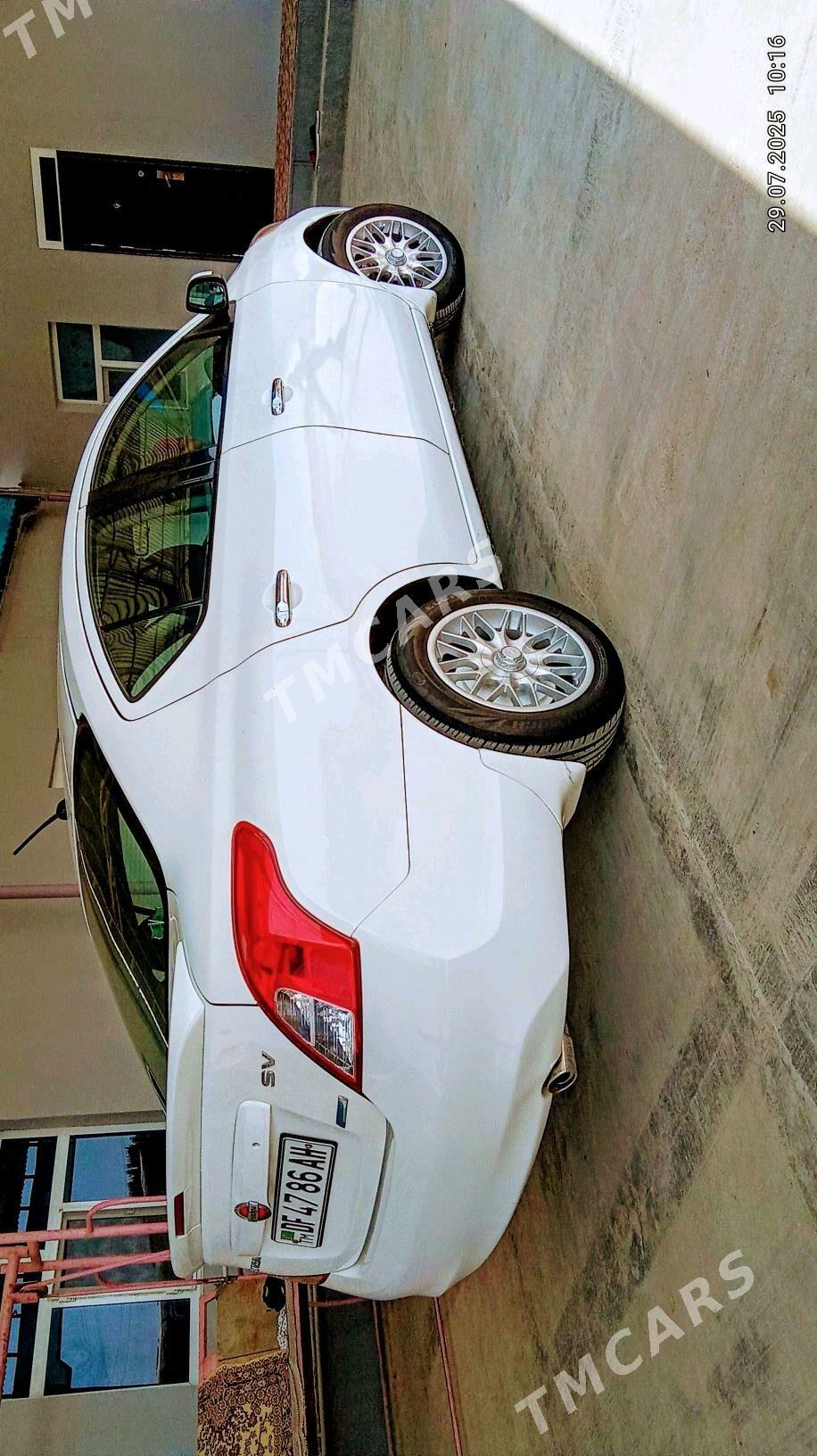 Nissan Versa 2012 - 95 000 TMT - Кака - img 2