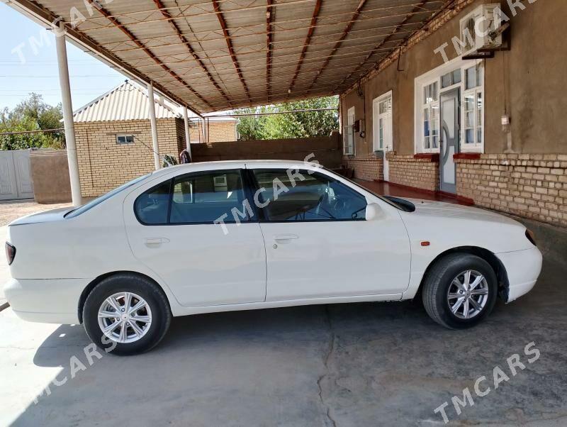Nissan Primera 2001 - 55 000 TMT - Мары - img 5