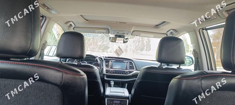 Toyota Highlander 2019 - 500 000 TMT - Мары - img 7