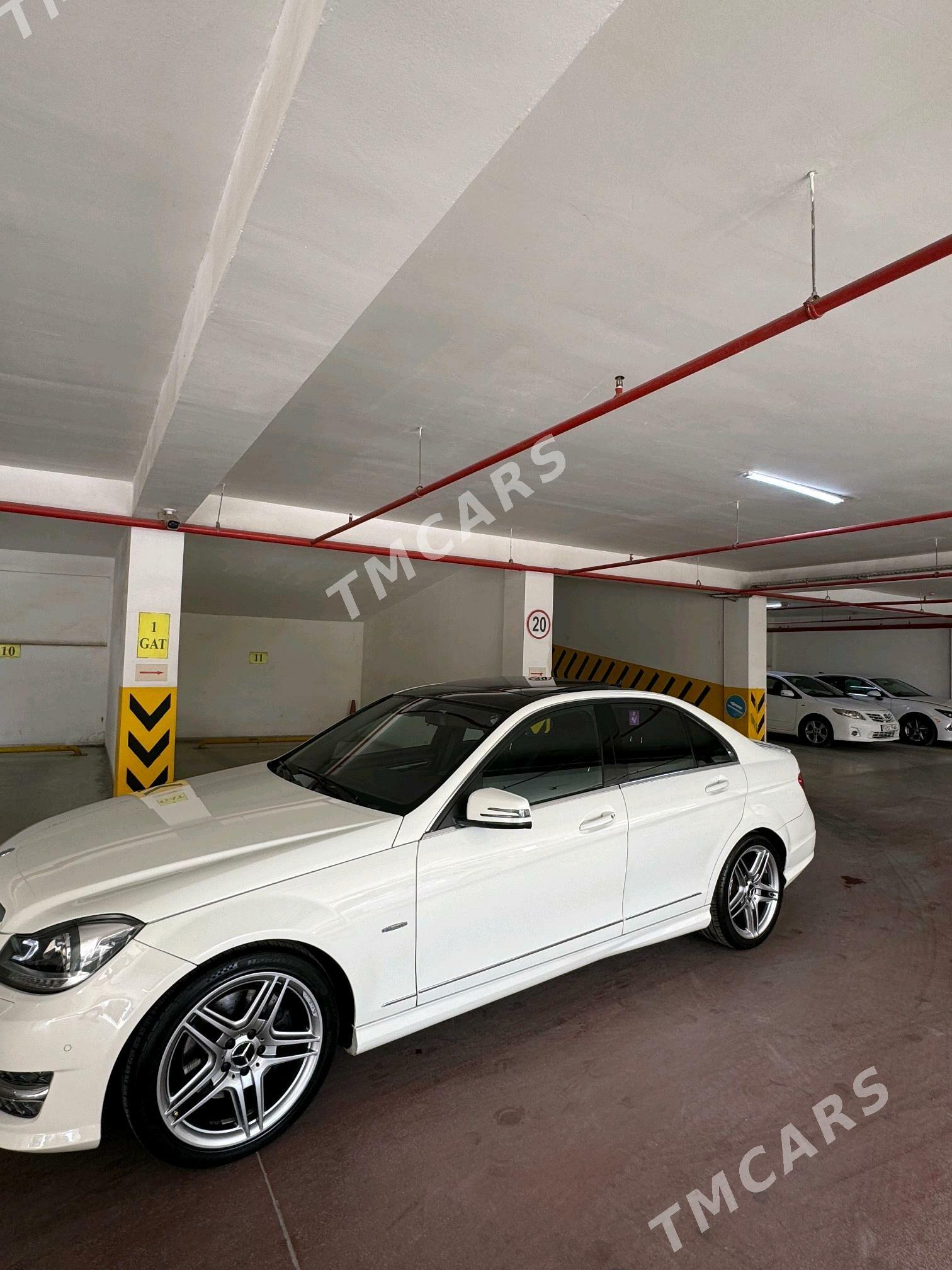 Mercedes-Benz C350 2012 - 275 000 TMT - Aşgabat - img 8