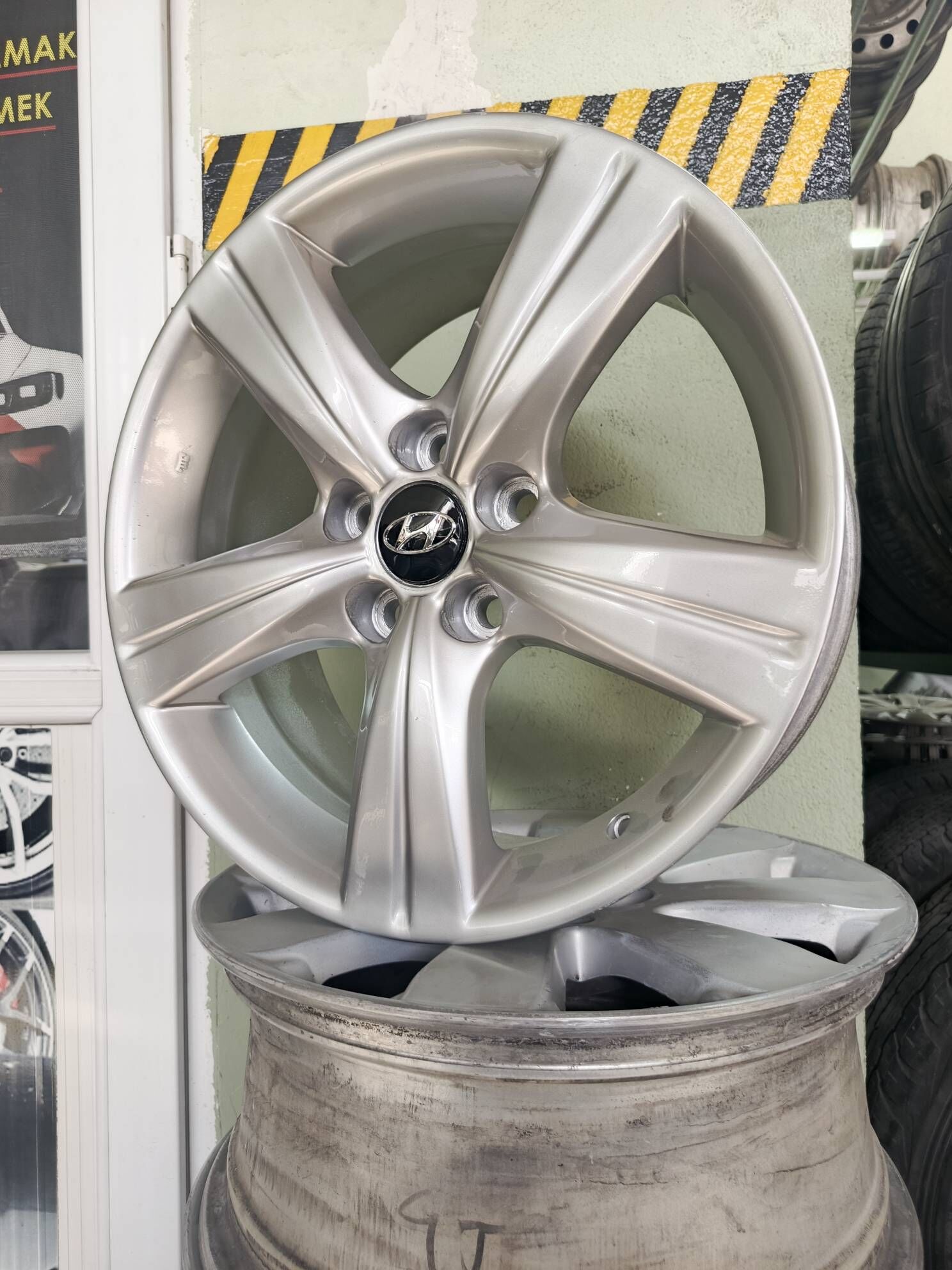 HYUNDAI ELANTRA DISKA R 17 2 200 TMT - Ашхабад - img 3