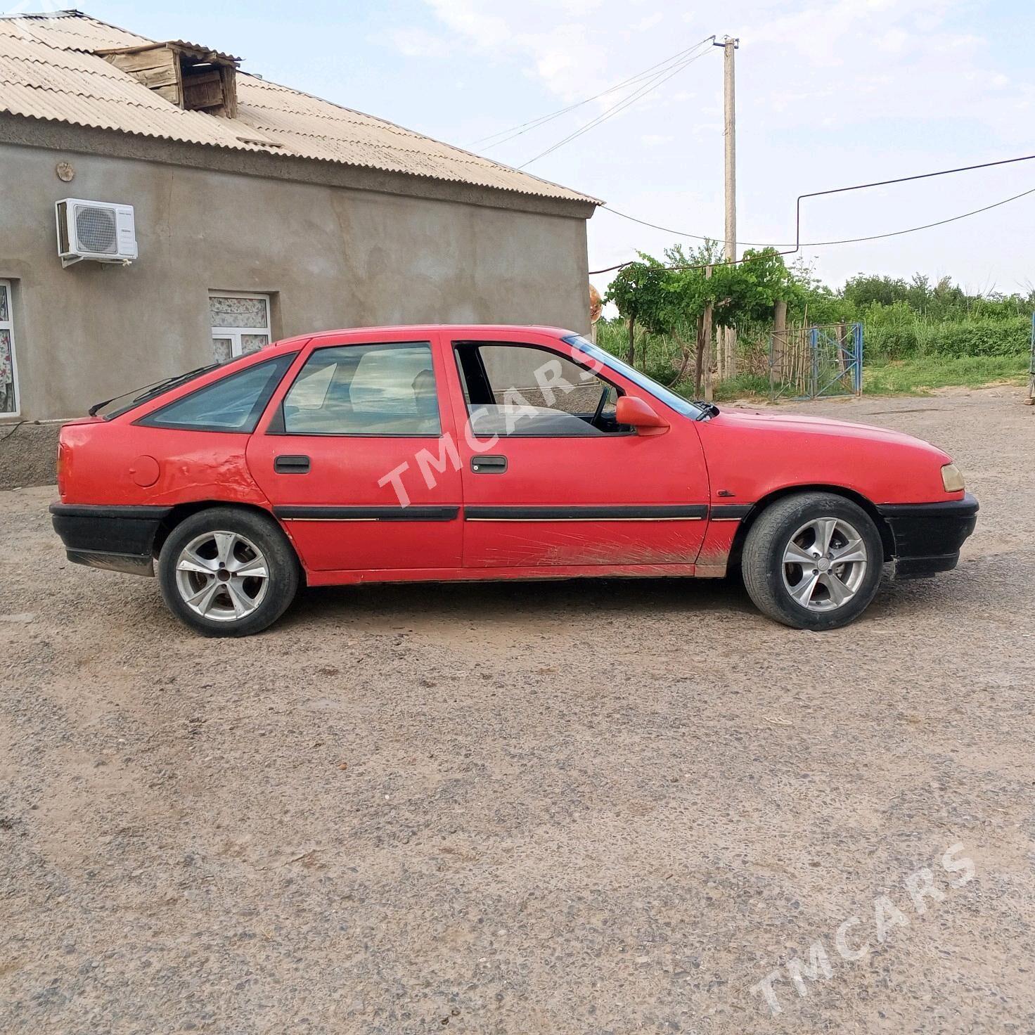 Opel Vectra 1992 - 15 000 TMT - Kaka - img 2