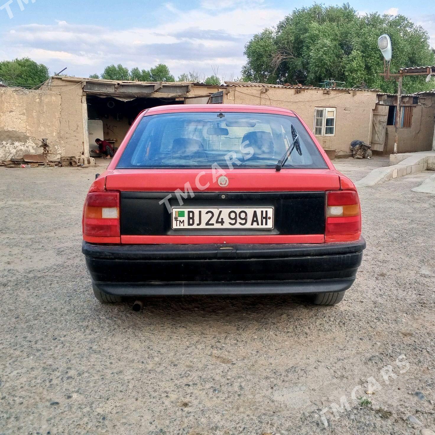 Opel Vectra 1992 - 15 000 TMT - Kaka - img 3