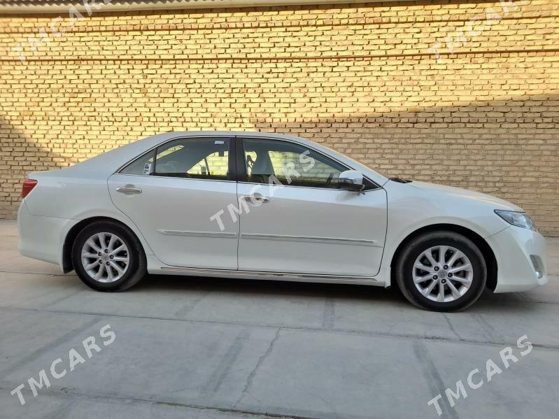 Toyota Camry 2012 - 220 000 TMT - Мары - img 3
