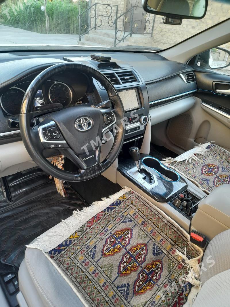 Toyota Camry 2012 - 220 000 TMT - Мары - img 5
