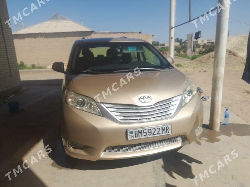 Toyota Sienna 2011 - 270 000 TMT - Wekilbazar - img 7