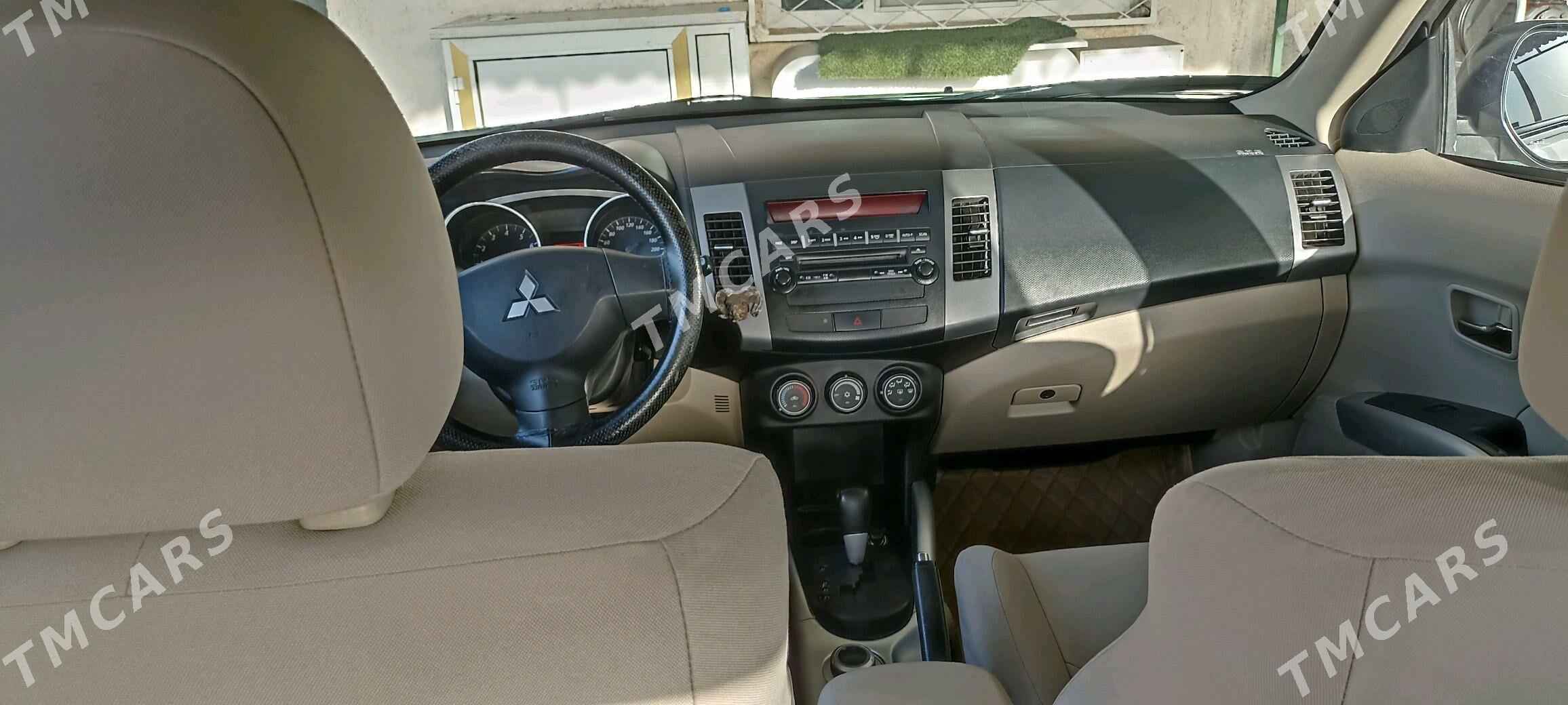 Mitsubishi Outlander 2011 - 185 000 TMT - Ашхабад - img 4