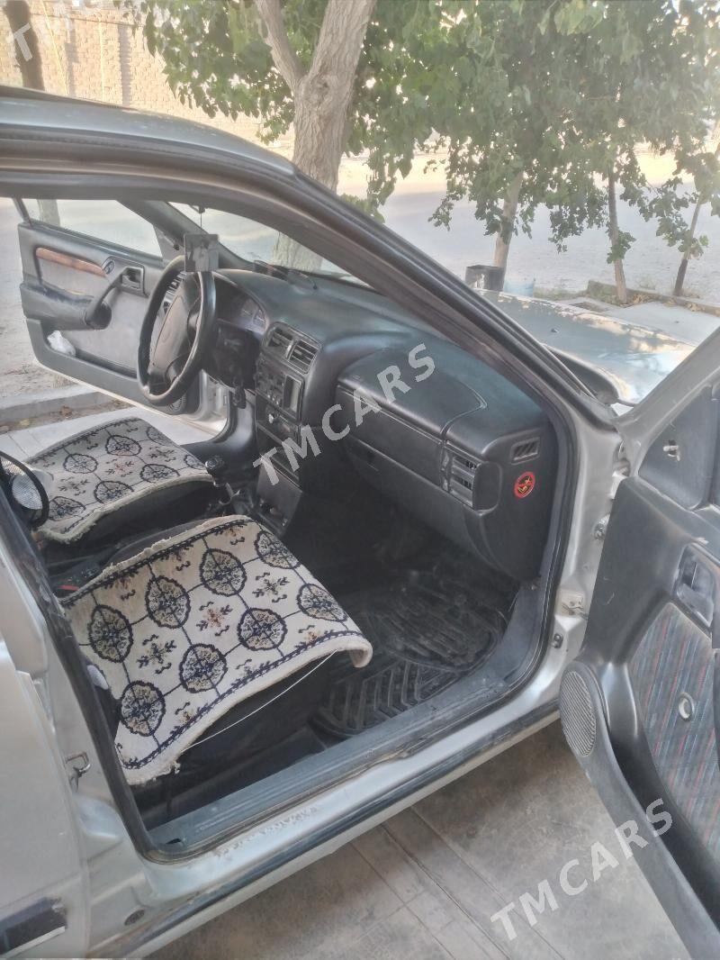 Opel Vectra 1994 - 30 000 TMT - Фарап - img 2