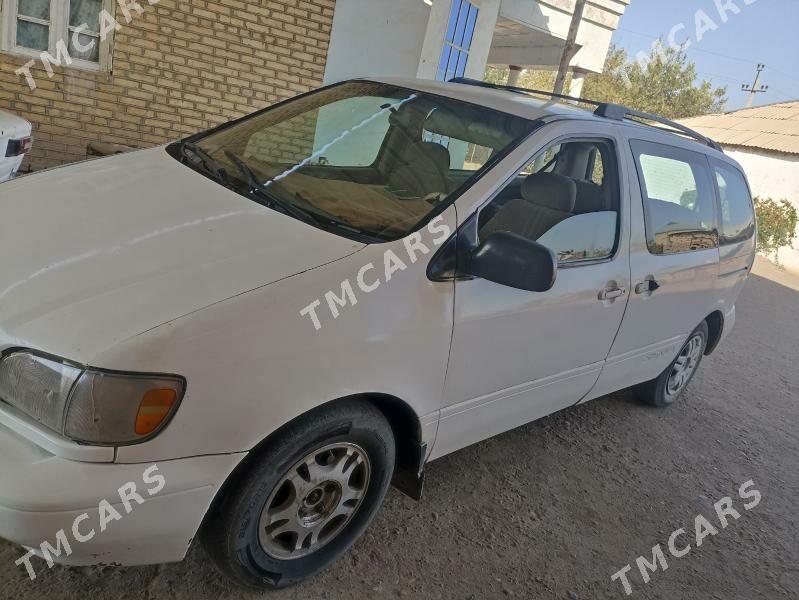 Toyota Sienna 2000 - 110 000 TMT - Сакарчага - img 3