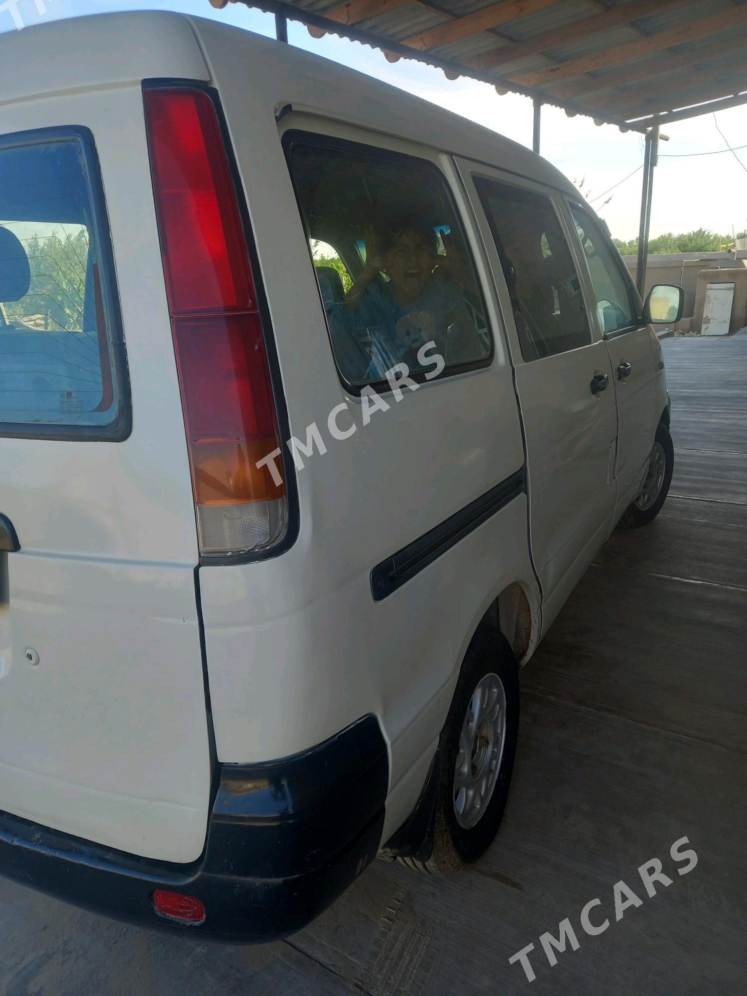 Toyota Town Ace 1998 - 30 000 TMT - Шабатский этрап - img 2