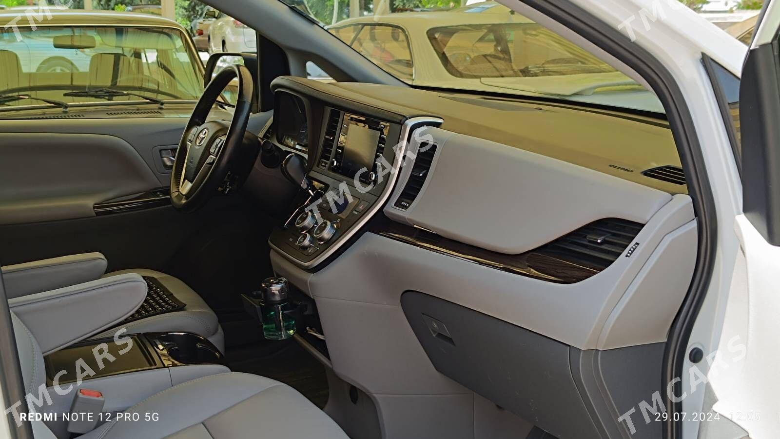 Toyota Sienna 2020 - 450 000 TMT - Мары - img 1