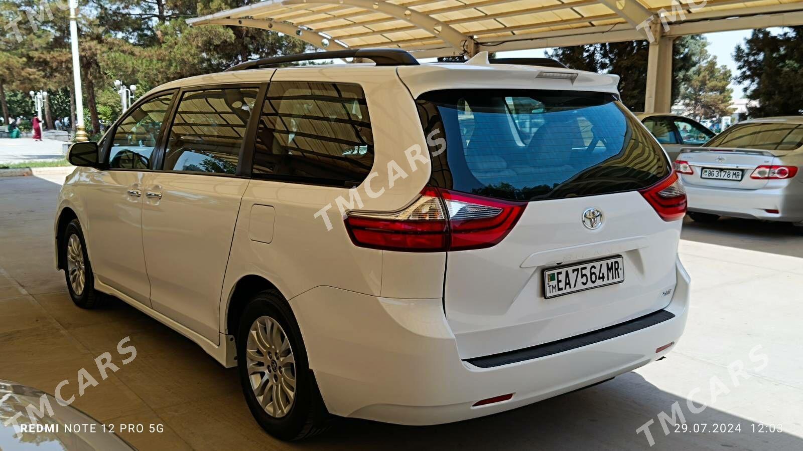Toyota Sienna 2020 - 450 000 TMT - Мары - img 2