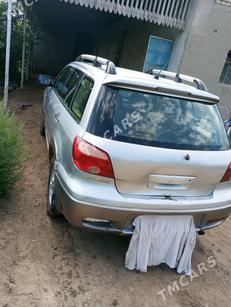 Mitsubishi Outlander 2004 - 100 000 TMT - Акдепе - img 8