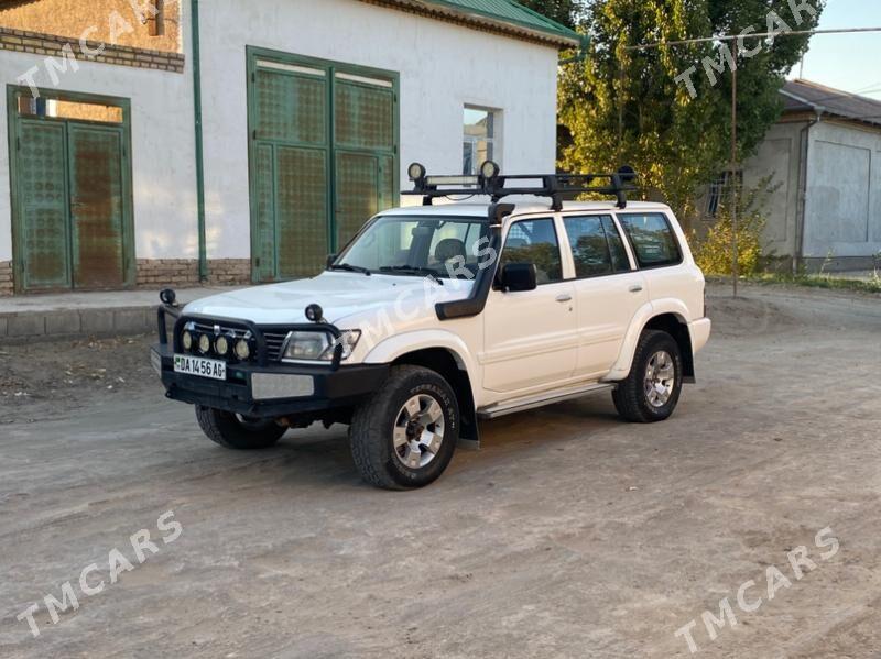 Nissan Patrol 2000 - 150 000 TMT - Гурбансолтан Едже - img 7