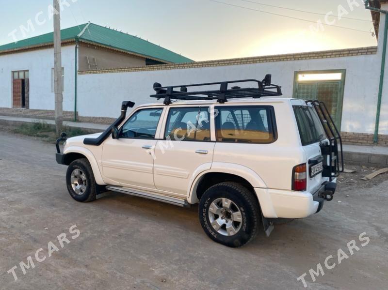 Nissan Patrol 2000 - 150 000 TMT - Гурбансолтан Едже - img 5
