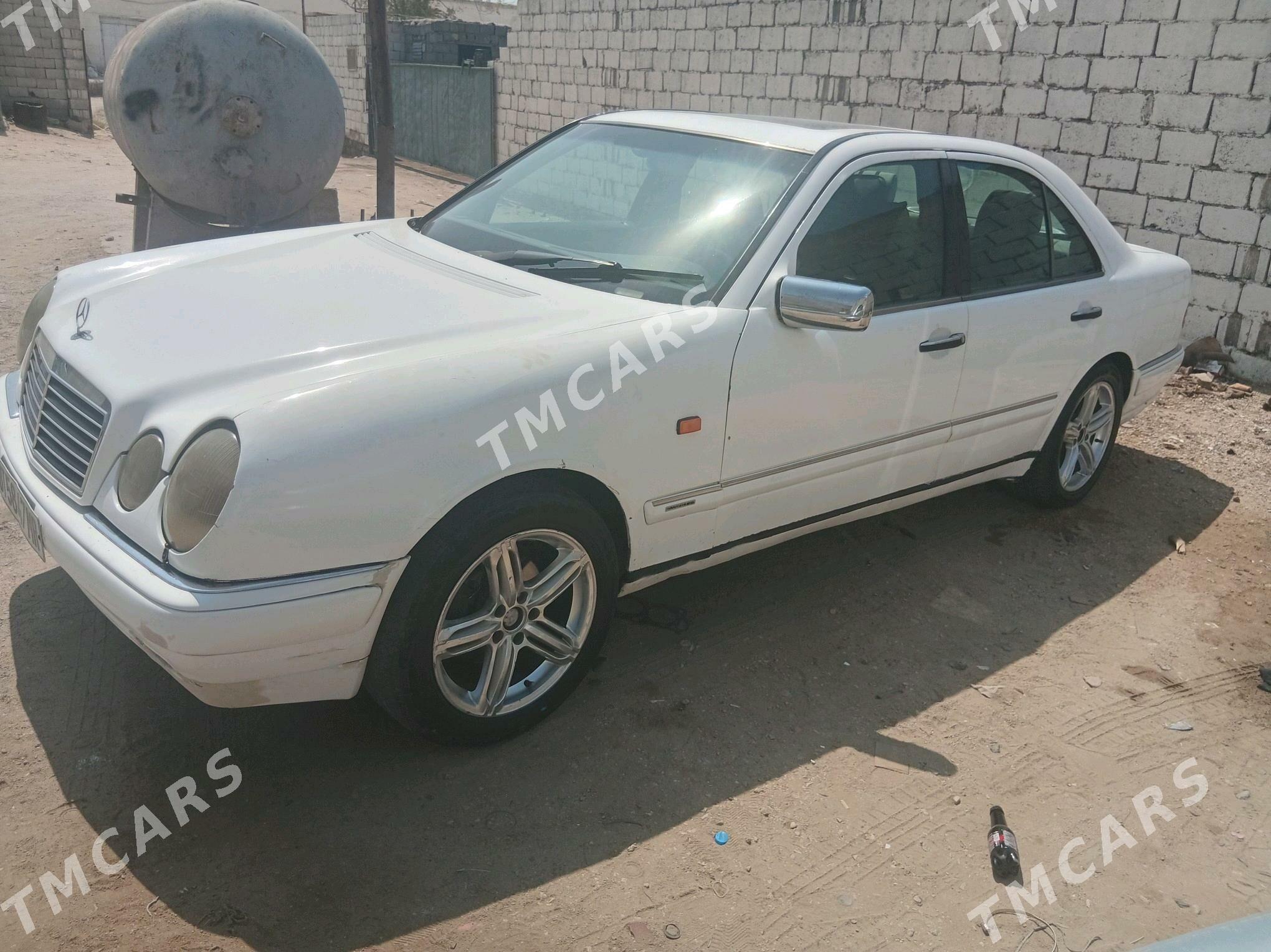 Mercedes-Benz 230E 1997 - 55 000 TMT - Balkanabat - img 2