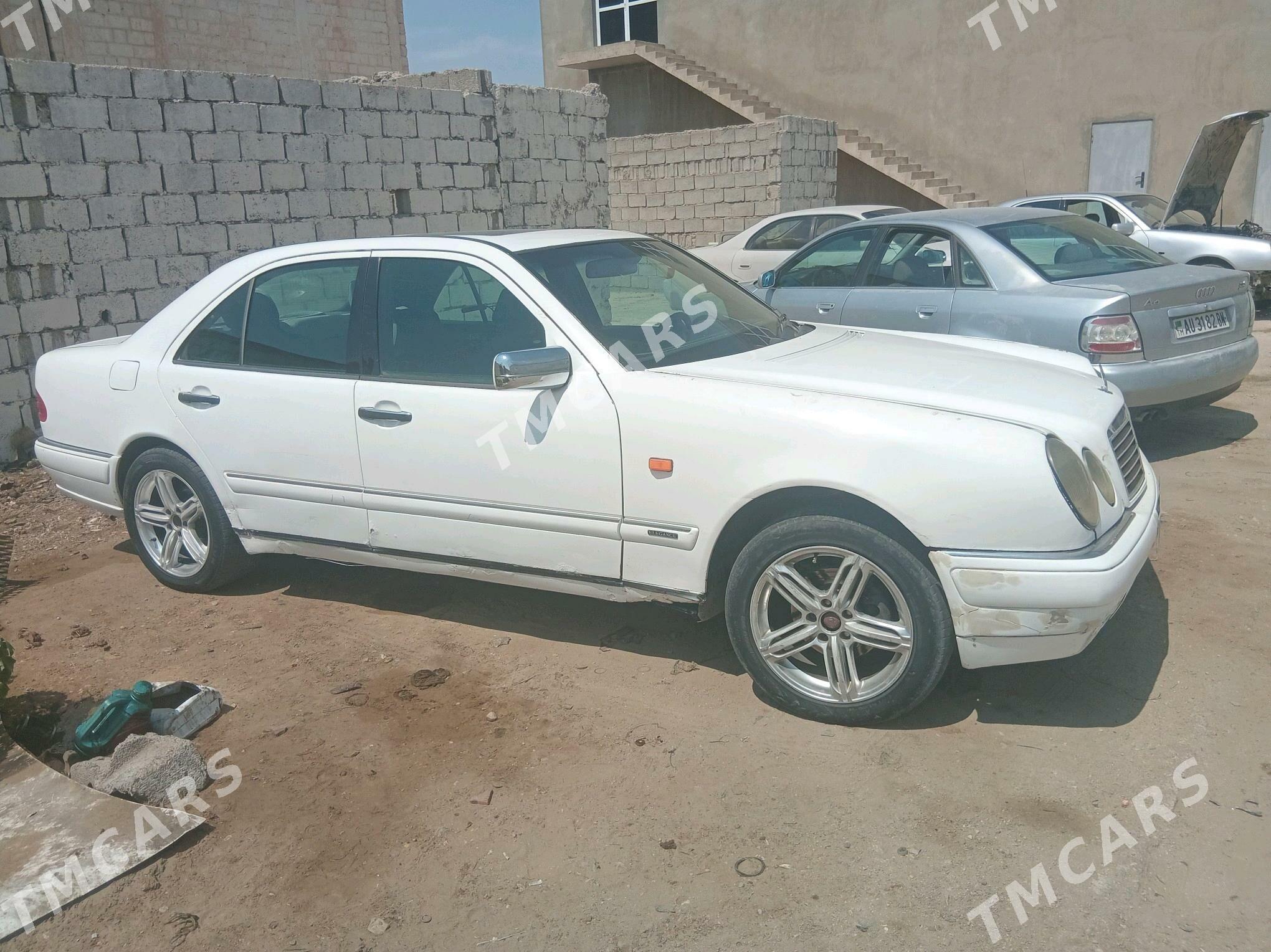 Mercedes-Benz 230E 1997 - 55 000 TMT - Balkanabat - img 3
