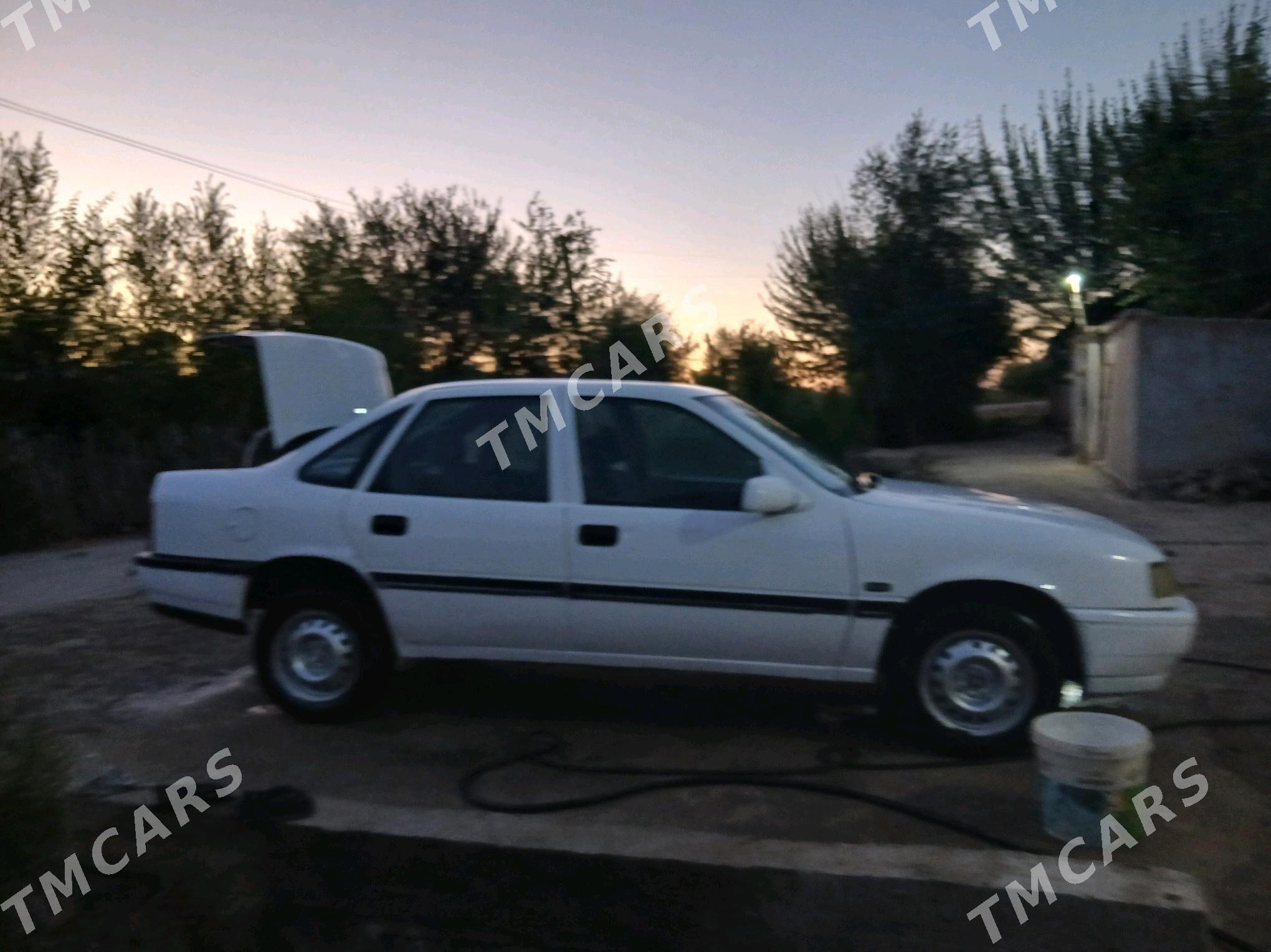 Opel Vectra 1991 - 21 000 TMT - Губадаг - img 2