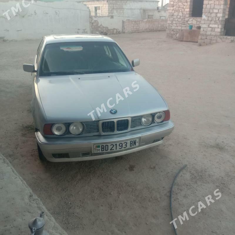 BMW 528 1992 - 30 000 TMT - Türkmenbaşy - img 5
