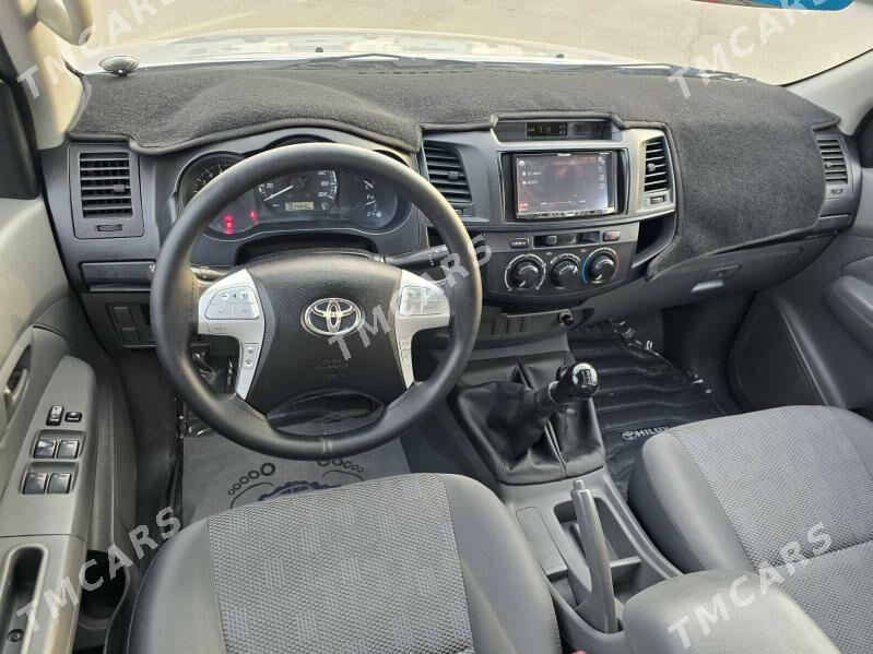 Toyota Hilux 2015 - 440 000 TMT - "Алтын Асыр" Гундогар базары ( Толкучка) - img 9