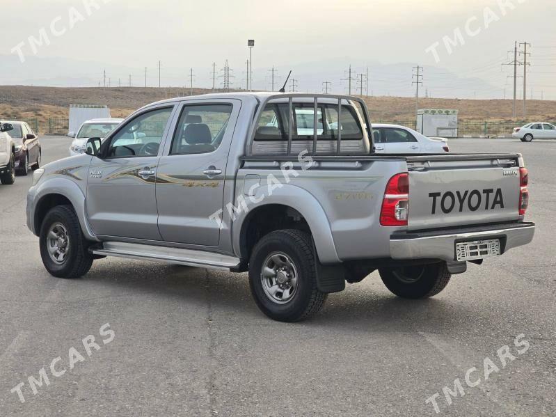 Toyota Hilux 2015 - 440 000 TMT - "Алтын Асыр" Гундогар базары ( Толкучка) - img 3