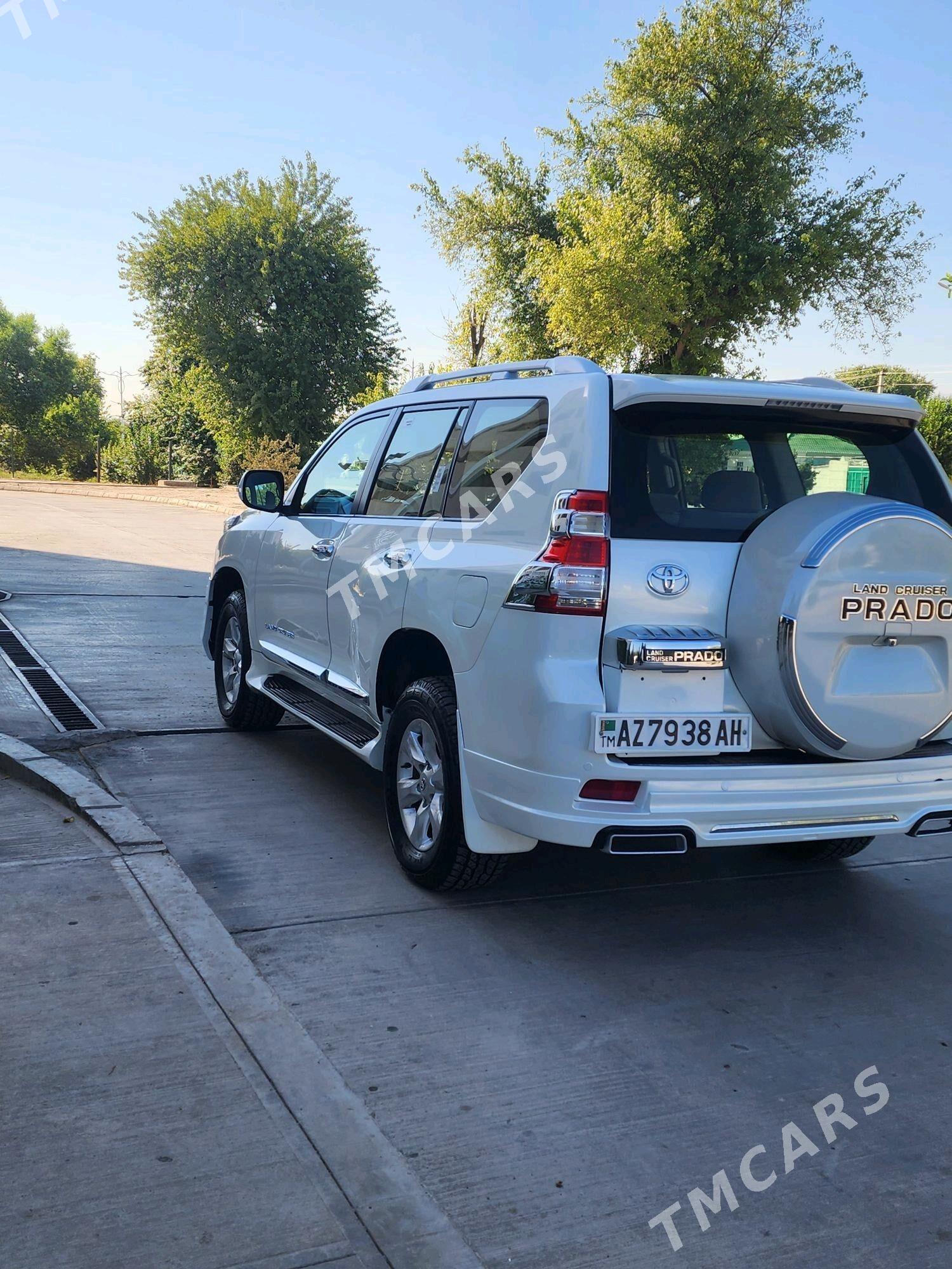 Toyota Land Cruiser Prado 2011 - 580 000 TMT - Aşgabat - img 2