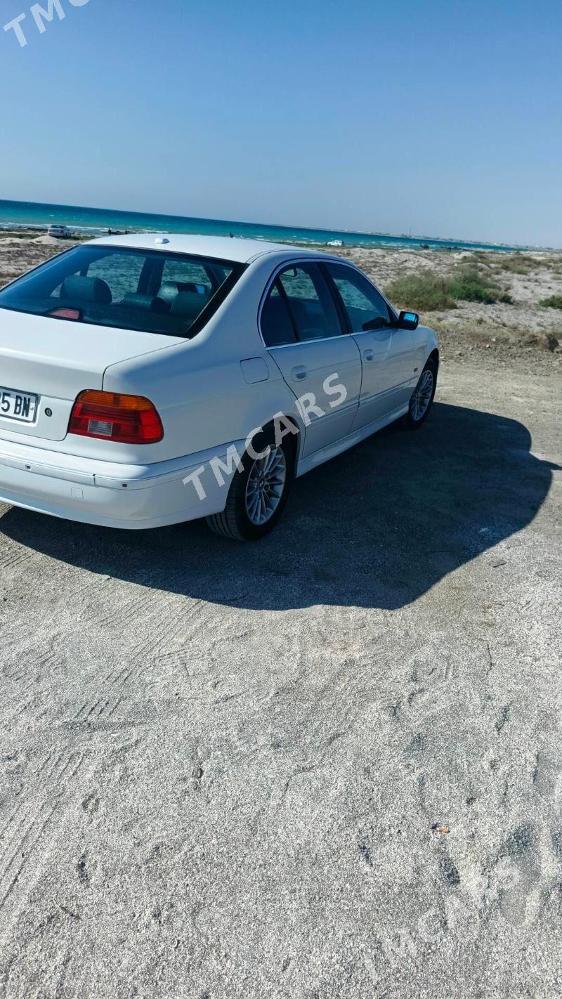 BMW E39 1998 - 90 000 TMT - Туркменбаши - img 5