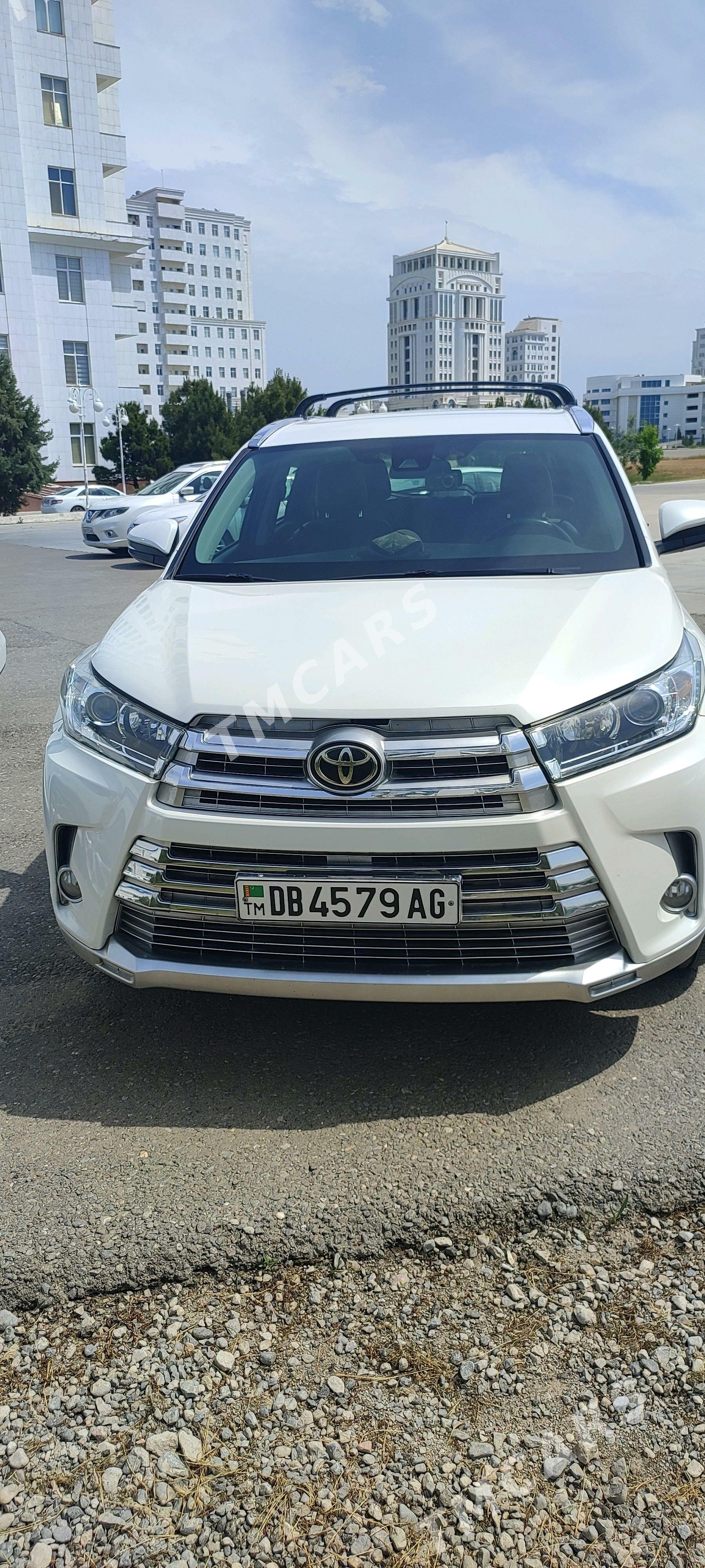 Toyota Highlander 2018 - 400 000 TMT - Aşgabat - img 3