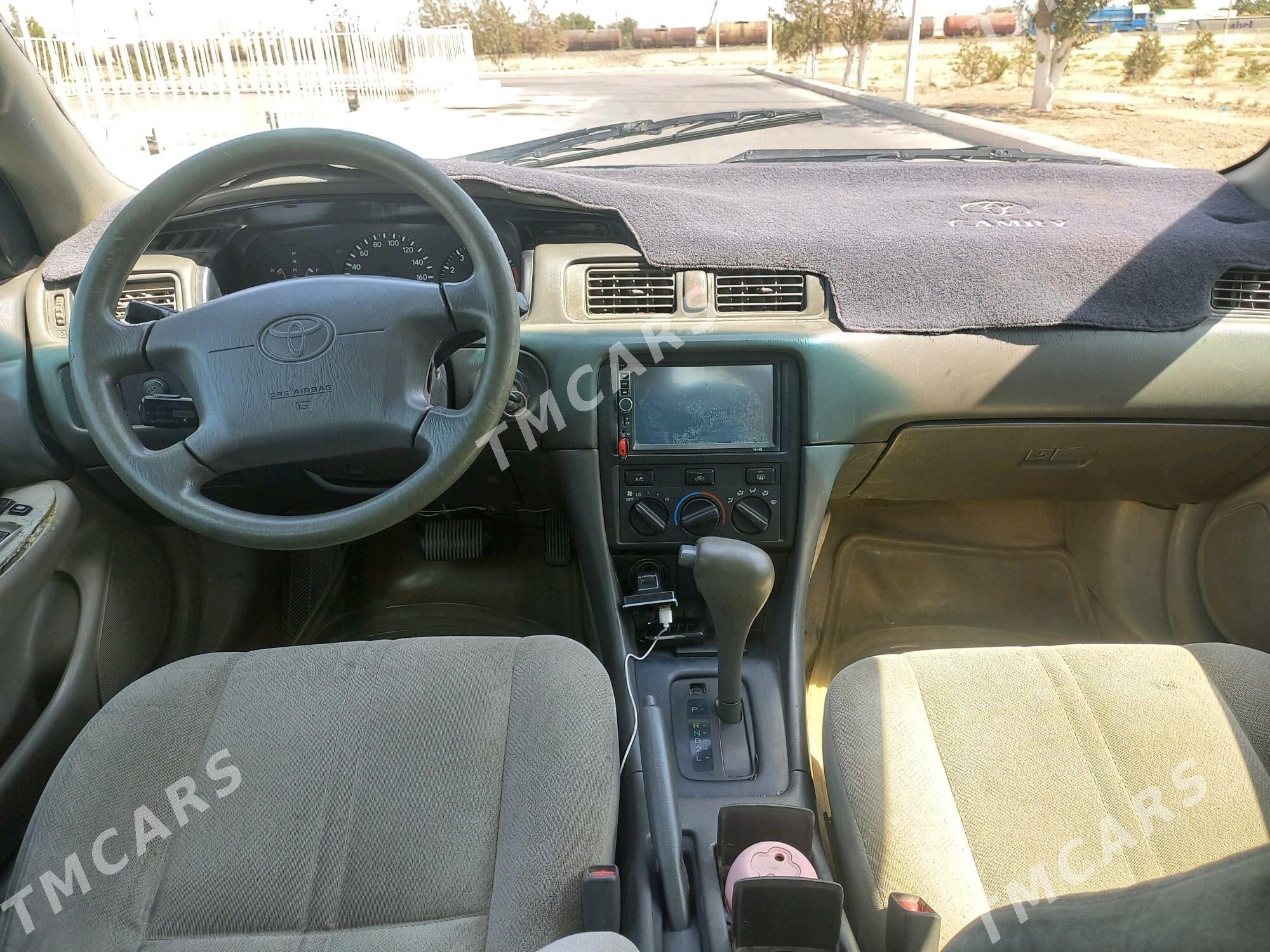 Toyota Camry 2001 - 110 000 TMT - Aşgabat - img 3