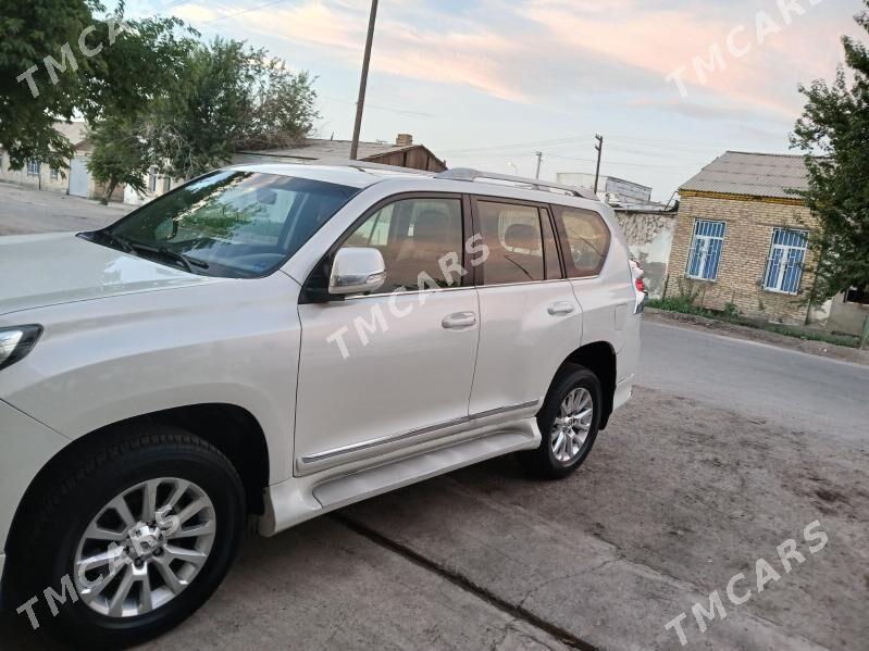 Toyota Land Cruiser Prado 2016 - 820 000 TMT - Хазар - img 5