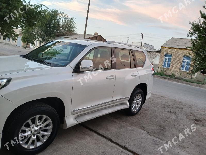 Toyota Land Cruiser Prado 2016 - 820 000 TMT - Хазар - img 7