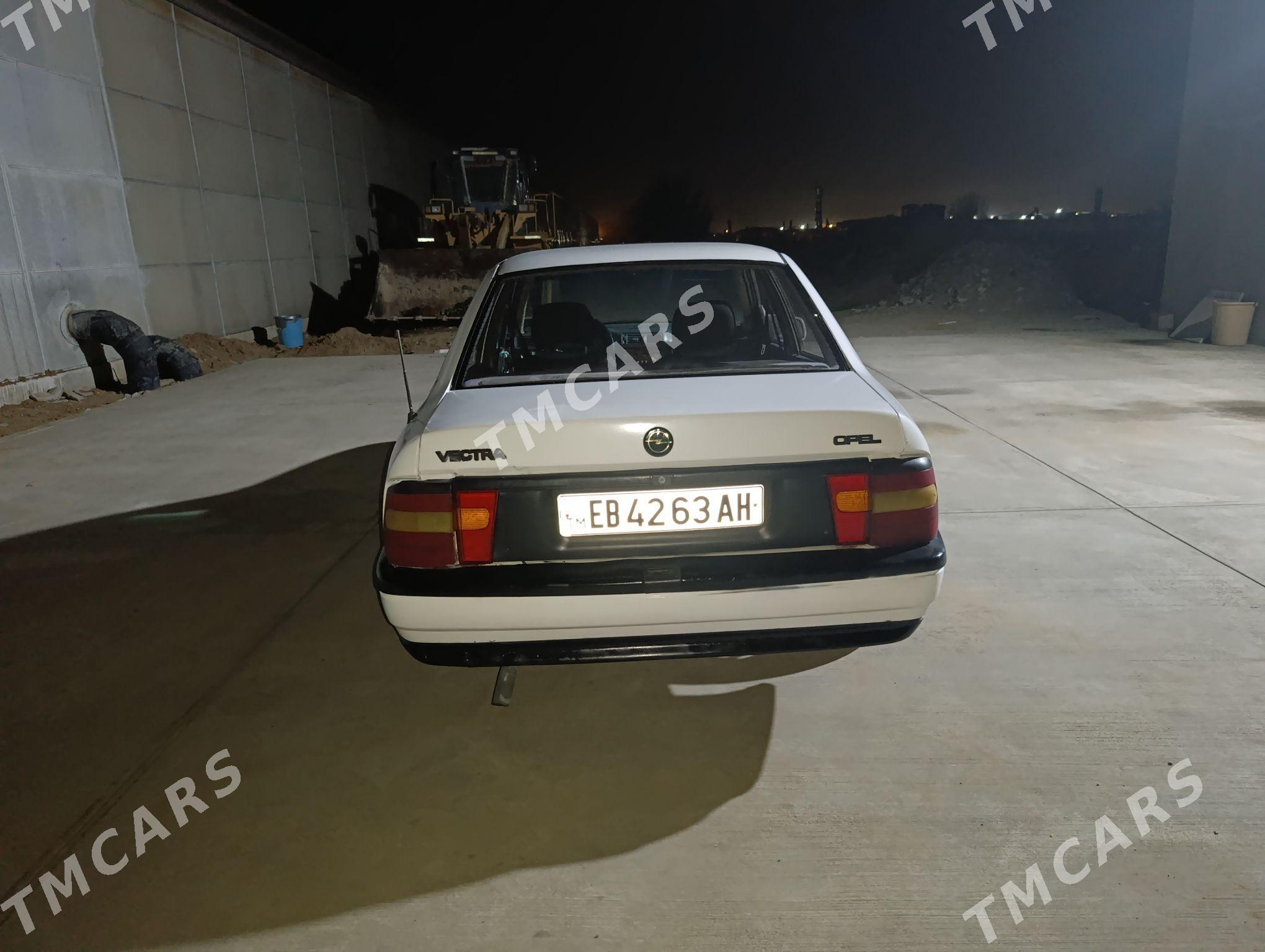 Opel Vectra 1990 - 35 000 TMT - Tejen - img 2