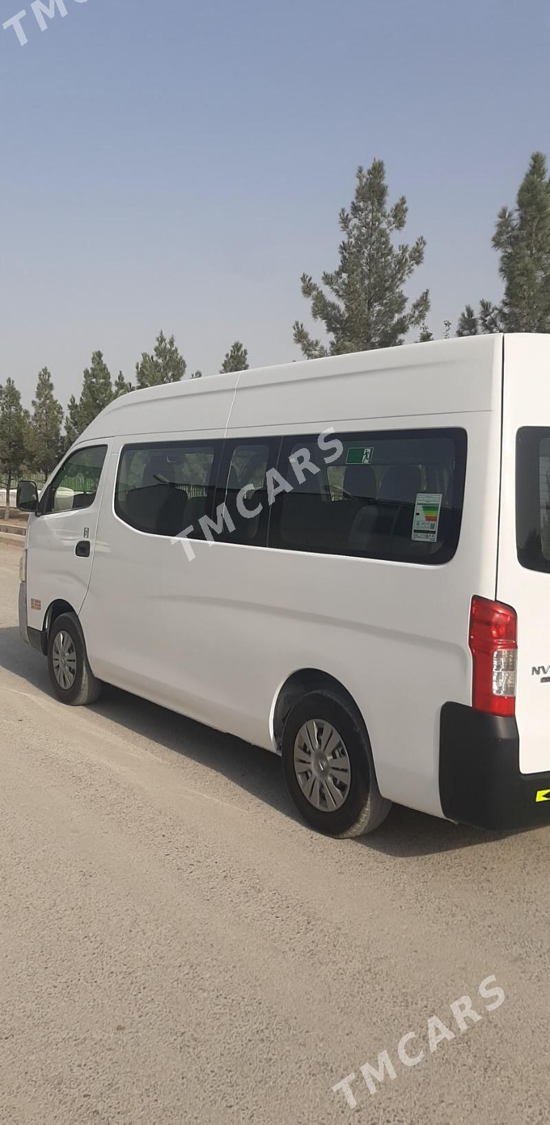 Nissan Urvan 2021 - 390 000 TMT - Aşgabat - img 2