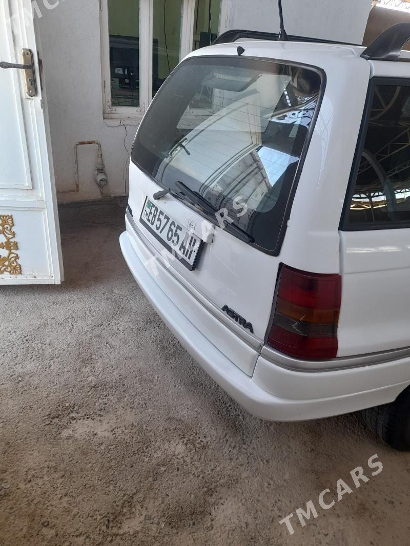 Opel Astra 1996 - 50 000 TMT - Теджен - img 3