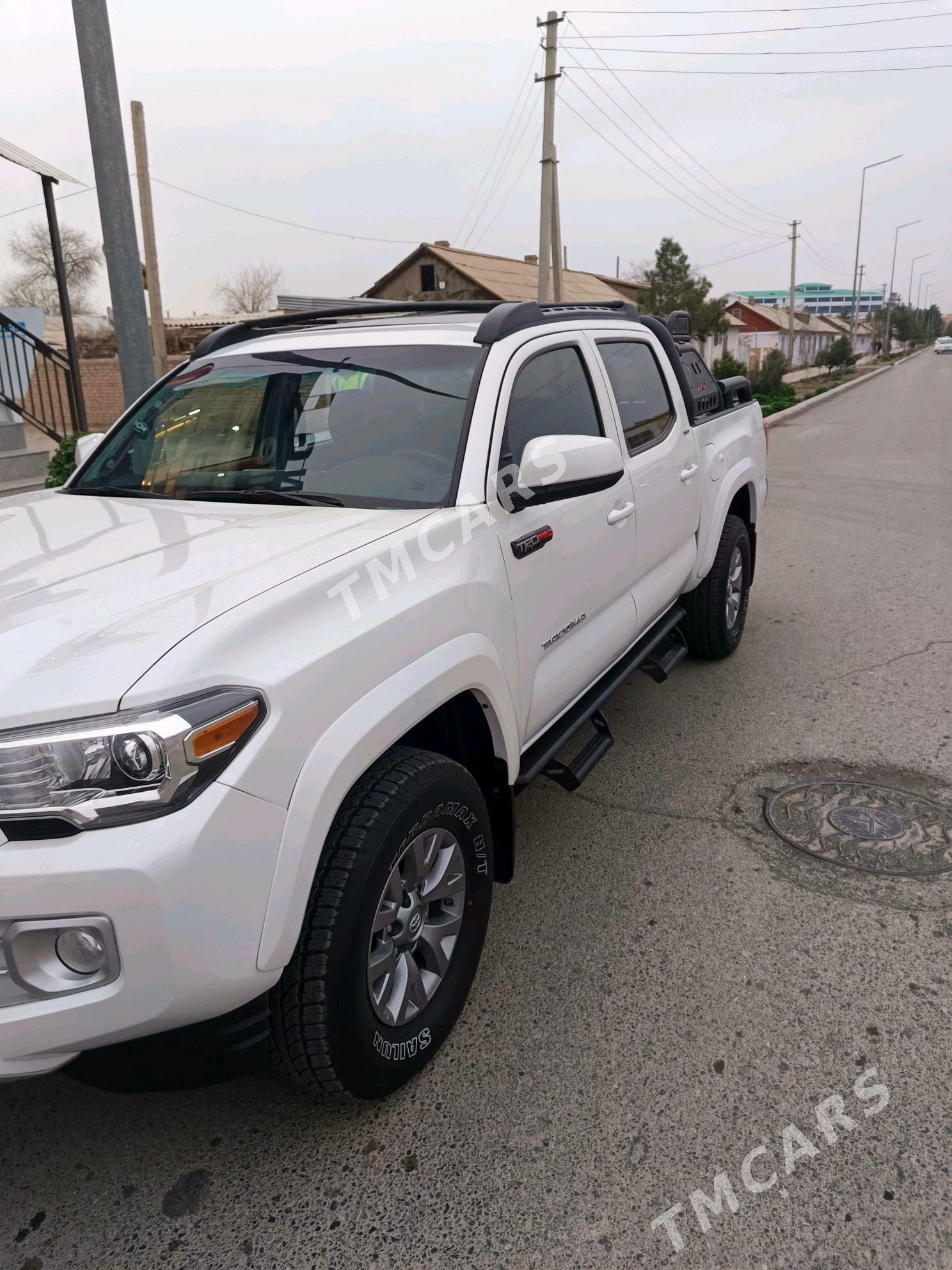Toyota Tacoma 2017 - 400 000 TMT - Мары - img 2