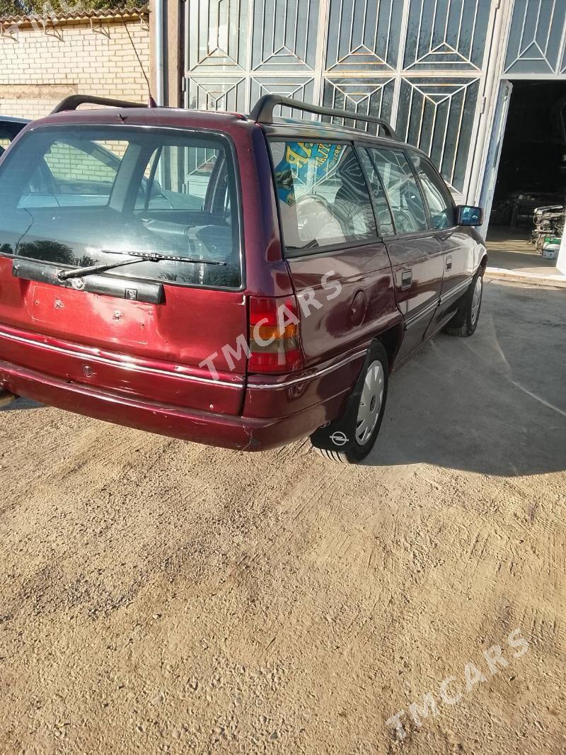Opel Astra 1992 - 32 000 TMT - Mary - img 4