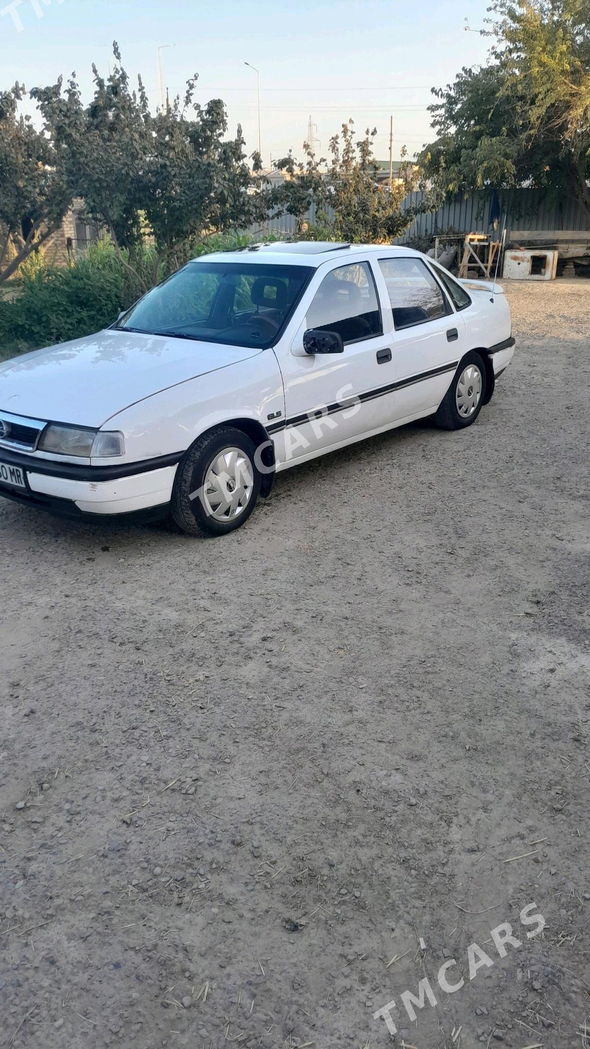 Opel Vectra 1990 - 19 000 TMT - Мары - img 6