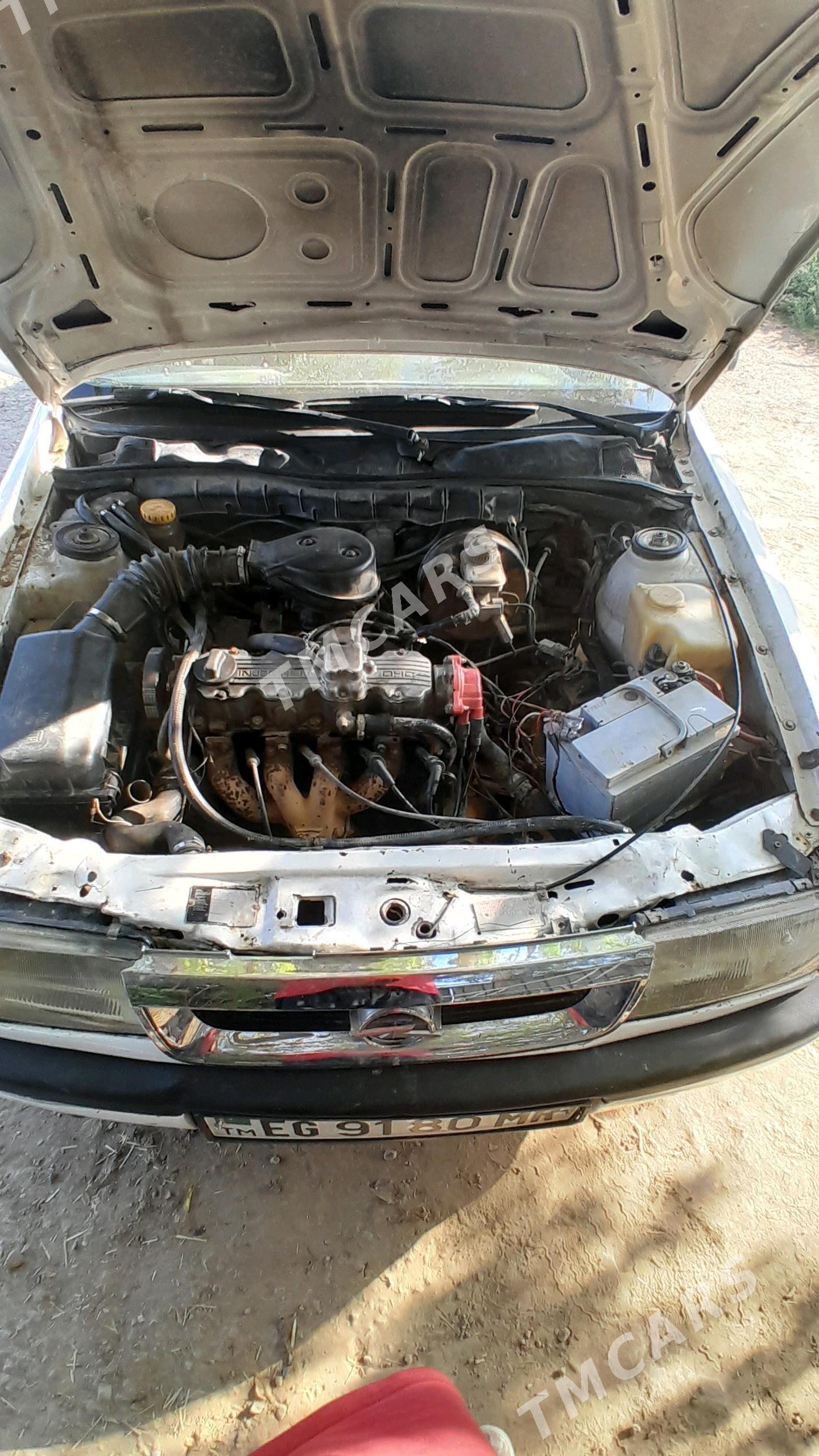 Opel Vectra 1990 - 19 000 TMT - Мары - img 5